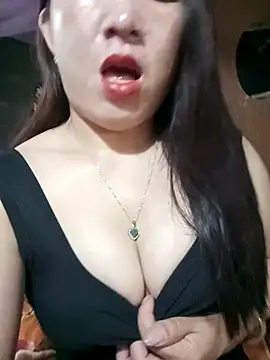 Snapshot of Luna-ass chatting on 09-18-25, 03:52 Luna-ass online show from 09-18-25, 03:52