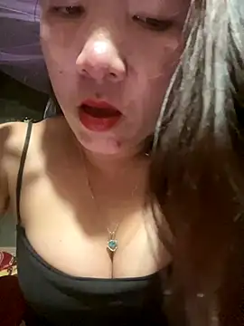 Snapshot of Luna-ass chatting on 10-11-25, 03:32 Luna-ass online show from 10-11-25, 03:32