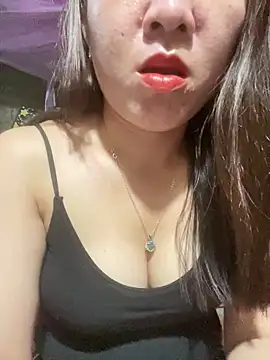 Snapshot of Luna-ass chatting on 11-11-25, 12:10 Luna-ass online show from 11-11-25, 12:10