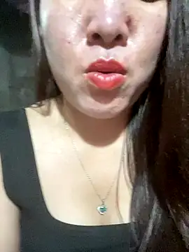 Snapshot of Luna-ass chatting on 11-18-25, 01:33 Luna-ass online show from 11-18-25, 01:33