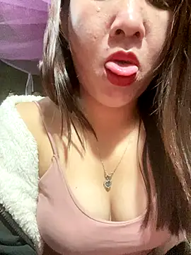 Snapshot of Luna-ass chatting on 11-24-25, 11:59 Luna-ass online show from 11-24-25, 11:59