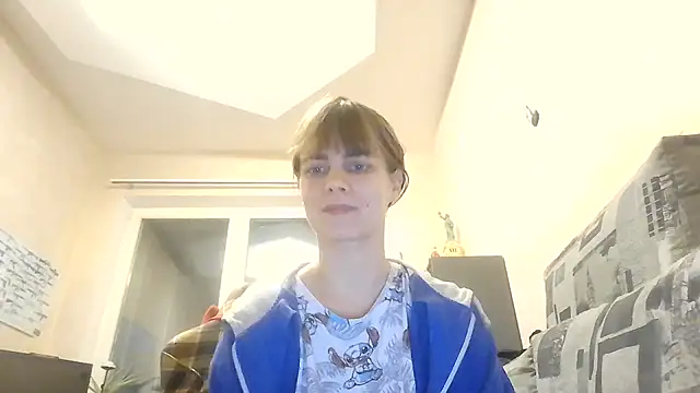 Snapshot of Loriven chatting on 11-06-25, 06:53 Loriven online show from 11-06-25, 06:53