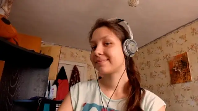 QutieDaSweet online show from 09-19-25, 07:10