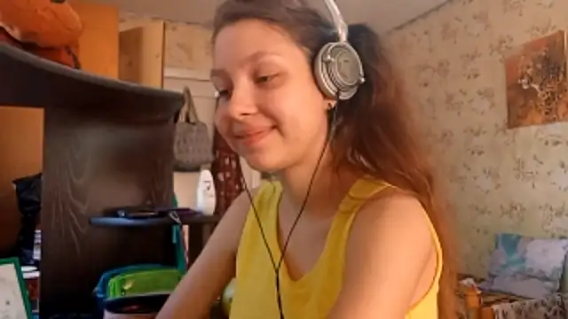 QutieDaSweet online show from 09-26-25, 07:12