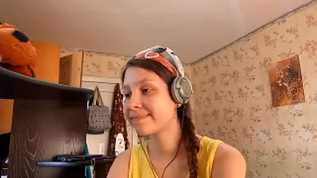 QutieDaSweet online show from 09-27-25, 07:13