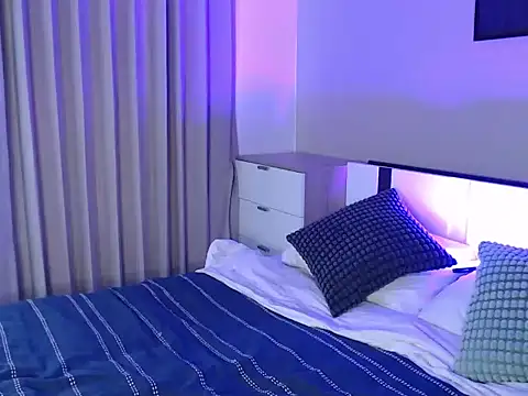 lilypeachxx online show from 04-05-26, 04:20