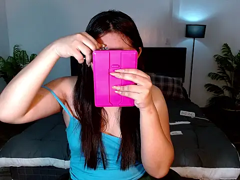 Snapshot of Nikki_Karishma chatting on 02-08-26, 11:24 Nikki Karishma online show from 02-08-26, 11:24