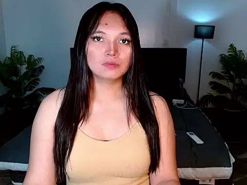 Snapshot of Nikki_Karishma chatting on 02-11-26, 11:48 Nikki Karishma online show from 02-11-26, 11:48