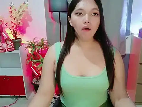 Snapshot of Nikki_Karishma chatting on 04-16-26, 08:04 Nikki Karishma online show from 04-16-26, 08:04