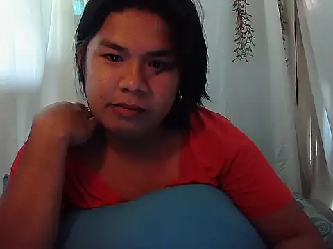 Snapshot of Huntrix2025 chatting on 12-21-25, 03:02 Huntrix2025 online show from 12-21-25, 03:02