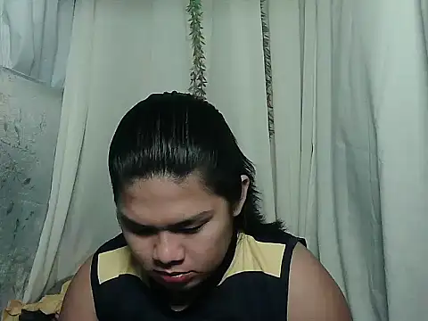 Snapshot of Huntrix2025 chatting on 02-16-26, 12:23 Huntrix2025 online show from 02-16-26, 12:23