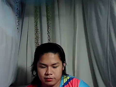 Snapshot of Huntrix2025 chatting on 02-25-26, 10:25 Huntrix2025 online show from 02-25-26, 10:25