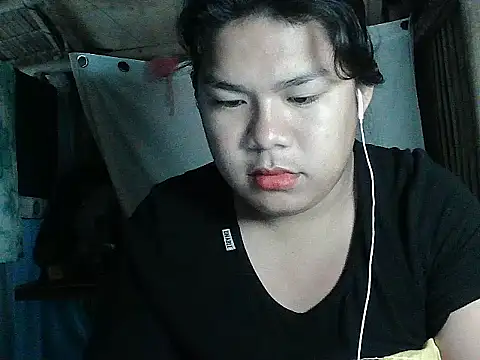 Snapshot of Huntrix2025 chatting on 04-15-26, 08:42 Huntrix2025 online show from 04-15-26, 08:42