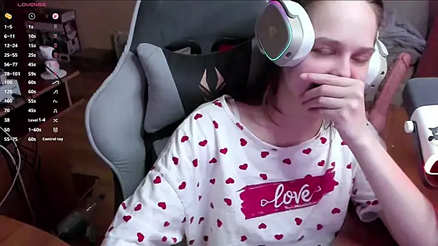 SharybbFace online show from 04-06-26, 03:13