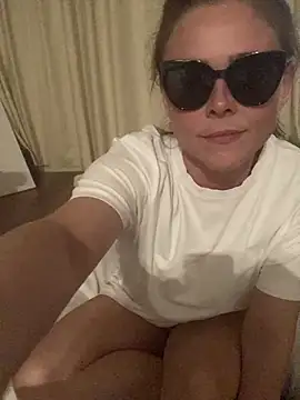 Mia Winters online show from 08-06-26, 11:50