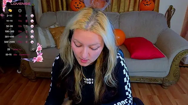 JuicyLullu online show from 10-25-25, 04:42