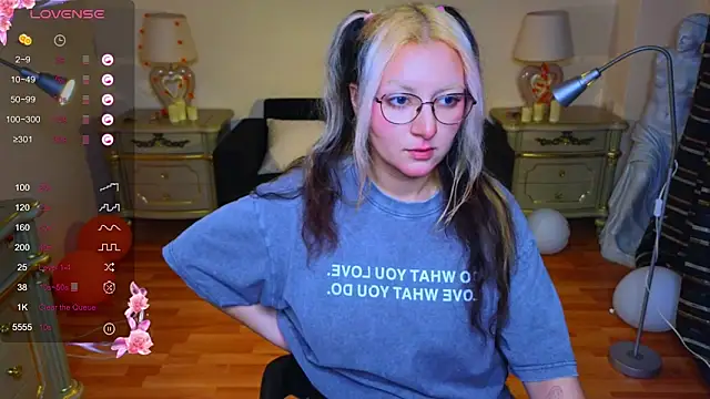 JuicyLullu online show from 11-07-25, 11:54