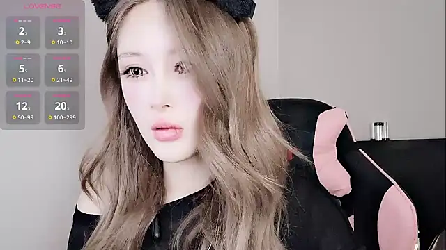 QiaoHui online show from 12-02-25, 08:59