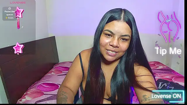 Snapshot of SabrinaSalazar11_ chatting on 09-26-25, 05:00 SabrinaSalazar11  online show from 09-26-25, 05:00