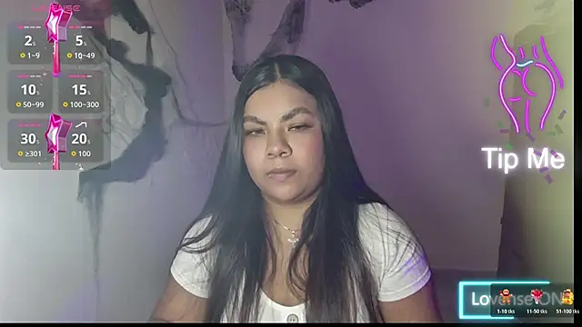 Snapshot of SabrinaSalazar11_ chatting on 10-23-25, 04:01 SabrinaSalazar11  online show from 10-23-25, 04:01