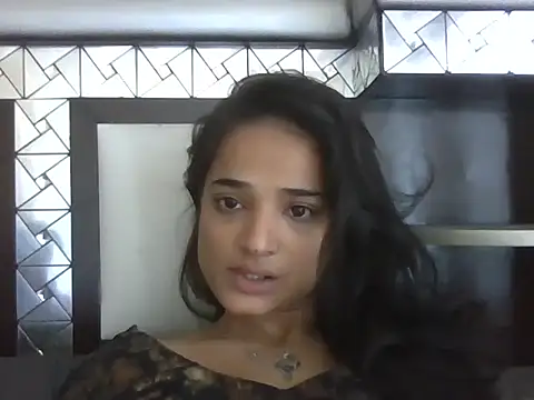 Snapshot of veronica_97 chatting on 10-13-25, 02:33 veronica 97 online show from 10-13-25, 02:33