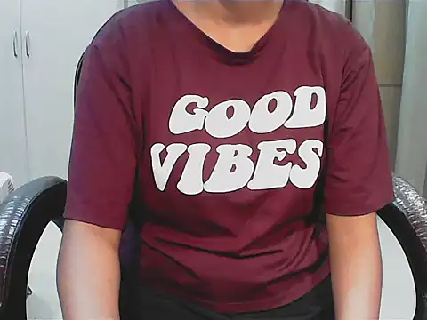 Snapshot of short_girl_ chatting on 09-29-25, 07:51 short girl  online show from 09-29-25, 07:51