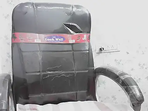 short girl  online show from 04-11-26, 02:43