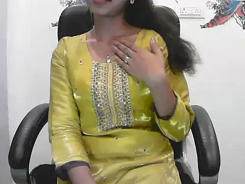 Snapshot of short_girl_ chatting on 06-22-26, 06:16 short girl online show from 06-22-26, 06:16