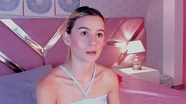 ChloeLaurentt online show from 11-03-25, 08:32