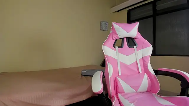 Snapshot of jordan_mm420 chatting on 10-05-25, 02:43 jordan mm420 online show from 10-05-25, 02:43