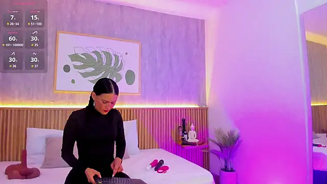 Coco-balenciaga online show from 09-20-25, 11:22