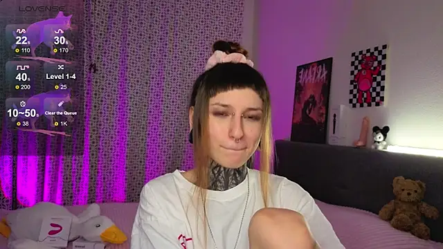 LilithPoison online show from 11-12-25, 06:08