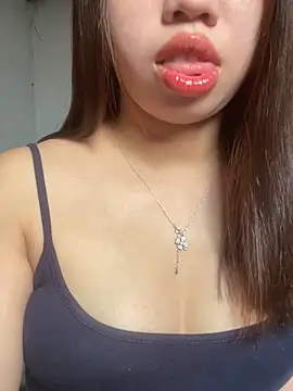 Snapshot of Rose-babyx chatting on 04-14-26, 02:28 Rose-babyx online show from 04-14-26, 02:28