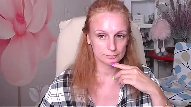 Snapshot of Venus_love1 chatting on 06-18-26, 05:28 Venus love1 online show from 06-18-26, 05:28