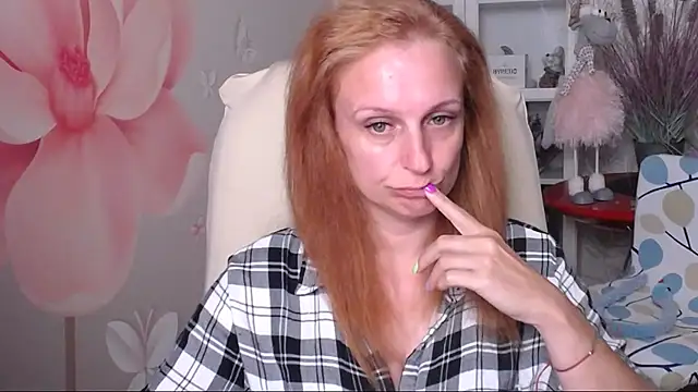 Snapshot of Venus_love1 chatting on 06-19-26, 05:50 Venus love1 online show from 06-19-26, 05:50