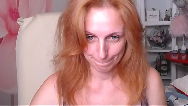 Snapshot of Venus_love1 chatting on 07-22-26, 05:27 Venus love1 online show from 07-22-26, 05:27