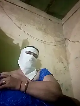 Love-890 online show from 10-18-25, 05:03