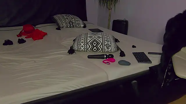 Snapshot of LustfulSin_ chatting on 11-03-25, 07:26 LustfulSin online show from 11-03-25, 07:26