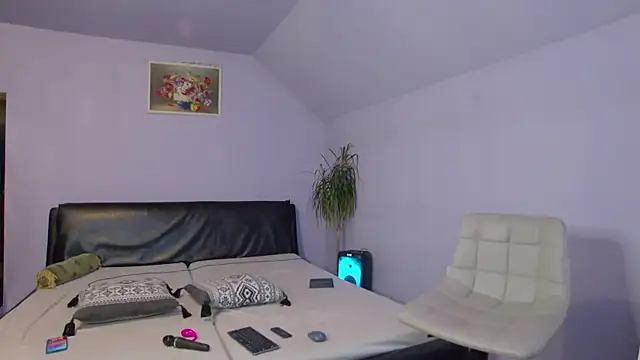 Snapshot of LustfulSin_ chatting on 11-04-25, 06:18 LustfulSin online show from 11-04-25, 06:18