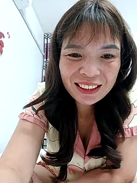 Snapshot of Livelulu chatting on 10-12-25, 05:56 Livelulu online show from 10-12-25, 05:56