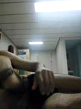 Snapshot of Alecumload chatting on 12-20-25, 02:02 Alecumload online show from 12-20-25, 02:02