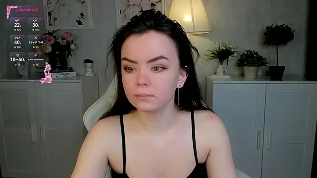 Snapshot of Gentle_Ariel chatting on 10-27-25, 01:31 Gentle Ariel online show from 10-27-25, 01:31