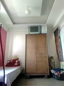 Snapshot of Love40777 chatting on 09-27-25, 01:54 Love40777 online show from 09-27-25, 01:54