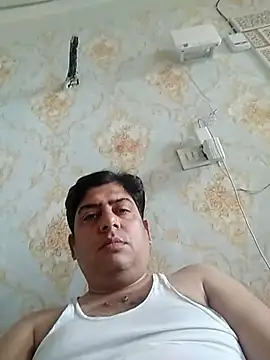 Snapshot of Love40777 chatting on 10-21-25, 06:58 Love40777 online show from 10-21-25, 06:58