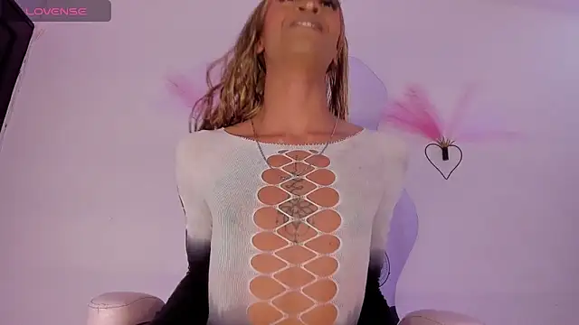 Mia royal online show from 02-23-26, 04:59