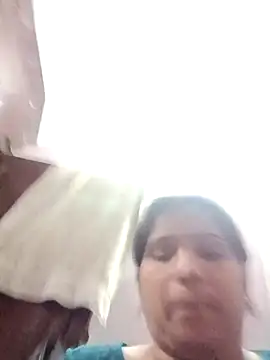 Snapshot of aliya-jaan71 chatting on 10-27-25, 04:16 aliya-jaan71 online show from 10-27-25, 04:16