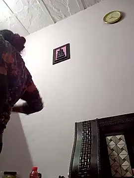 Snapshot of aliya-jaan71 chatting on 01-08-26, 02:52 aliya-jaan71 online show from 01-08-26, 02:52