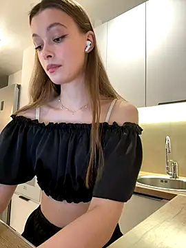 FriendlyFire 18 online show from 11-14-25, 08:29