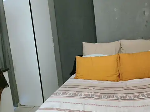 Lillyan N online show from 10-27-25, 08:07