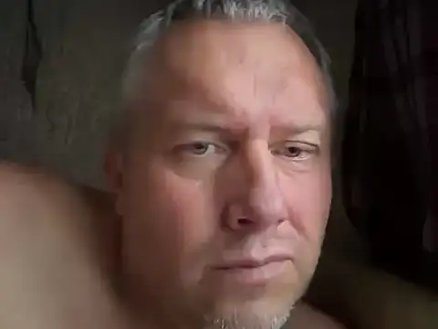 Snapshot of evulis1 chatting on 09-15-25, 03:45 evulis1 online show from 09-15-25, 03:45